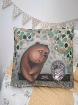 hedgehog-batik-lamp-pillow
